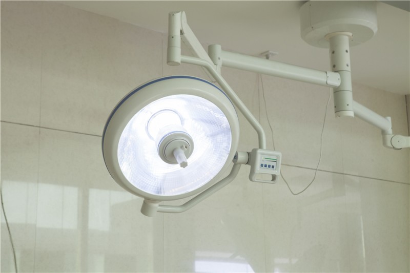 山東育達醫(yī)療整體反射手術(shù)無影燈YDZ700/500