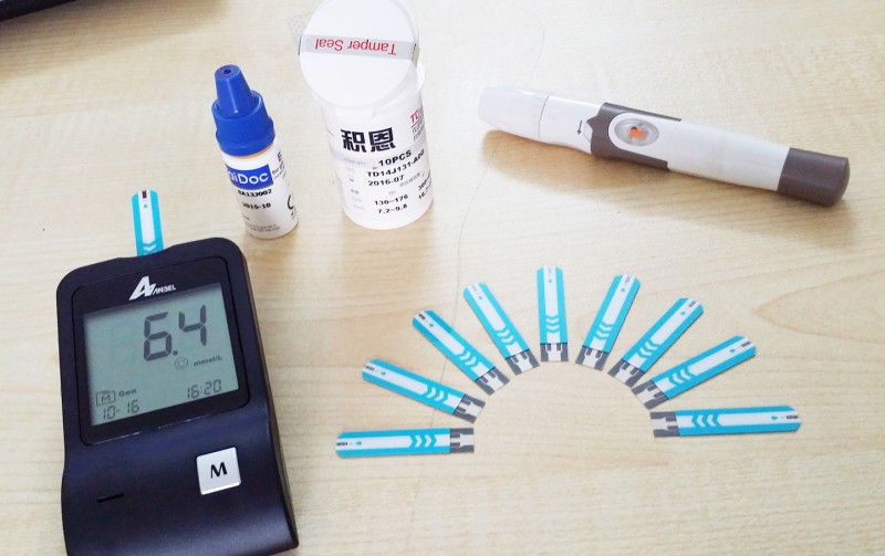 積恩? 血糖儀 血糖試紙（全機(jī)臺灣制造）