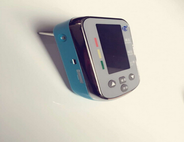 一次性動態(tài)無創(chuàng)血壓袖帶（甲殼素無紡布型）