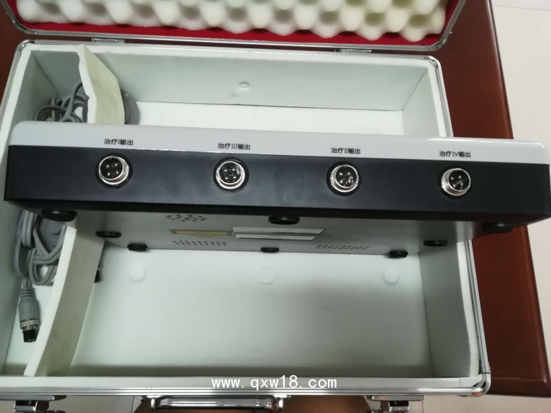 激光脈沖綜合治療儀