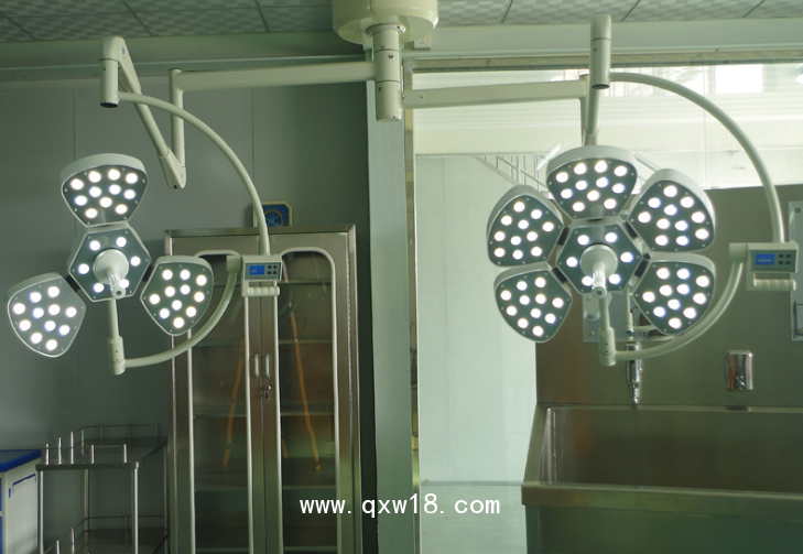 外線極低吊式手術(shù)無(wú)影燈