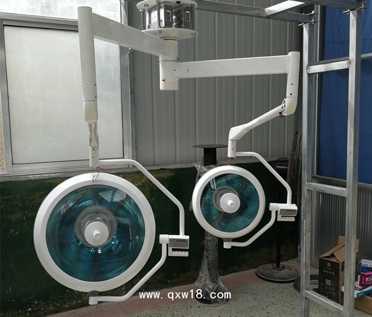 山東醫(yī)用手術(shù)燈 醫(yī)院手術(shù)燈無影燈