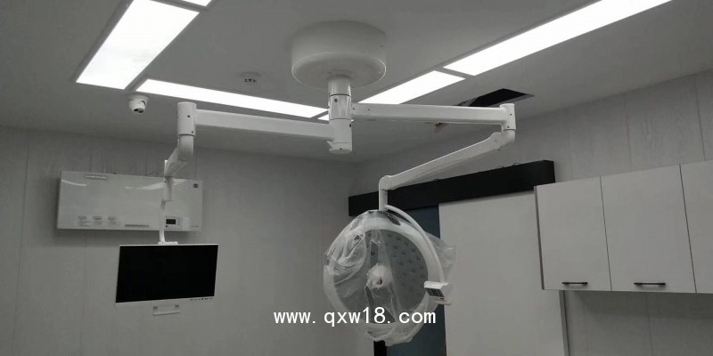 銷高質(zhì)量LED定焦700/500無影燈吊式LED雙頭手術燈