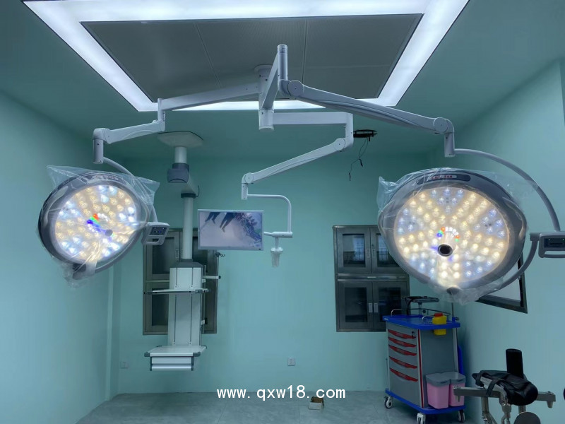 欣雨辰醫(yī)療 手術(shù)燈LED無(wú)影燈 實(shí)用性手術(shù)無(wú)影燈 美容燈