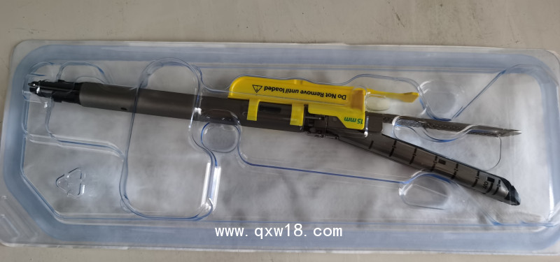 腔鏡下切割吻合器及一次性釘匣