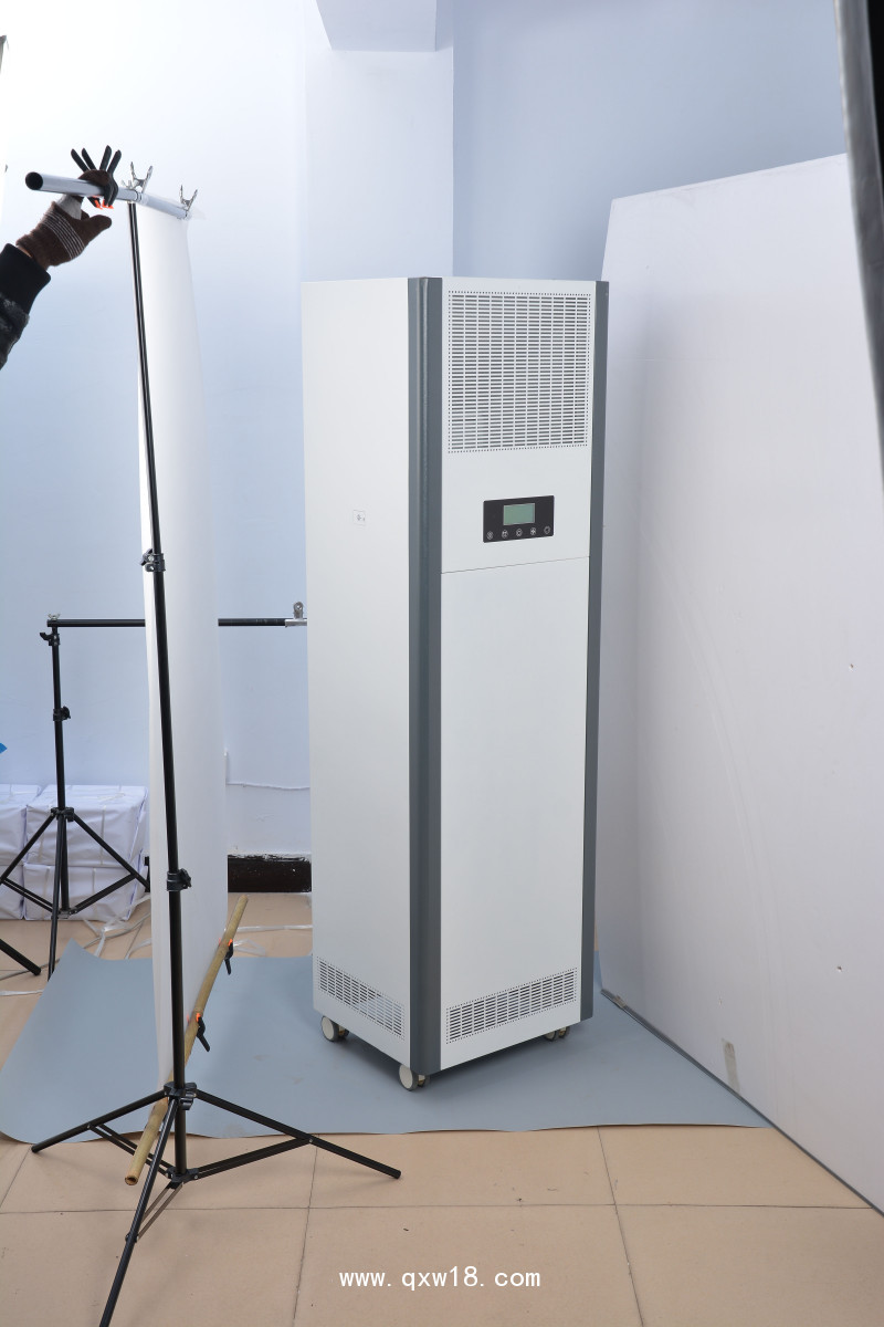 山東空氣消毒機(jī)人機(jī)共存殺菌消毒