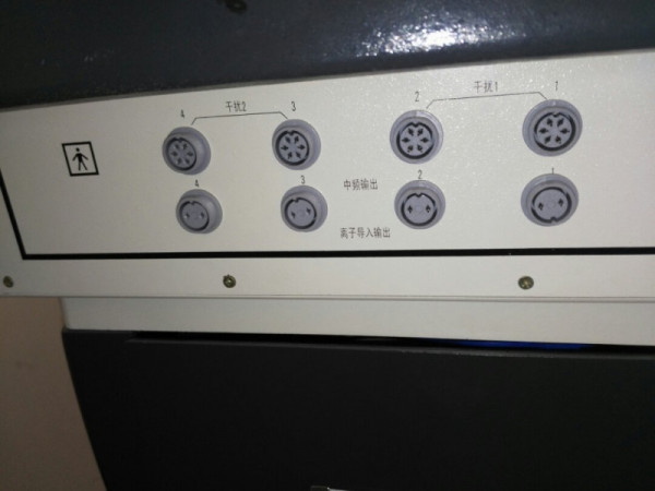 多功能四路離子導入治療儀