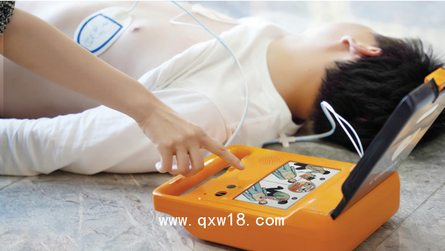 科曼F1/F1A Fully Automatic全自動(dòng)體外除顫器除顫儀救心寶