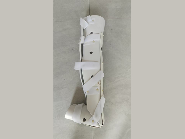 高分子骨脛腓支具