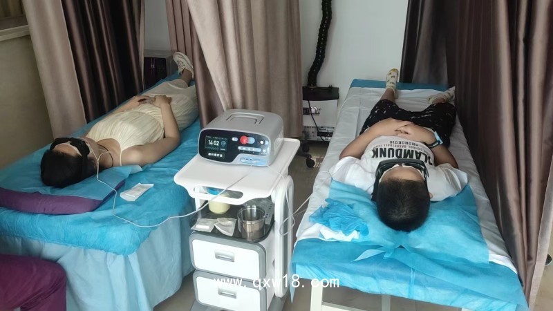 眼科理療儀（青少年近視全息療法）