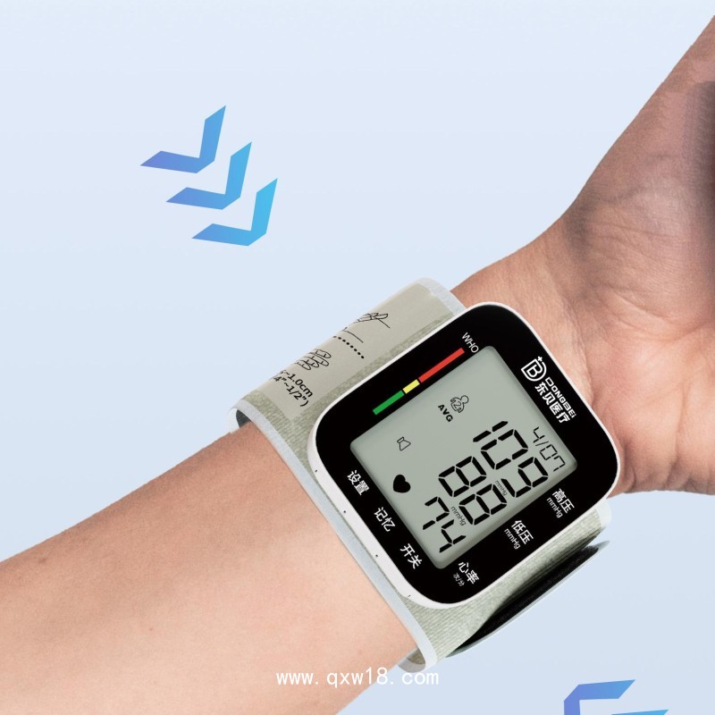 手腕式電子血壓計生產(chǎn)廠家 貨源直發(fā) 一鍵測壓 語音播報降壓式腕式